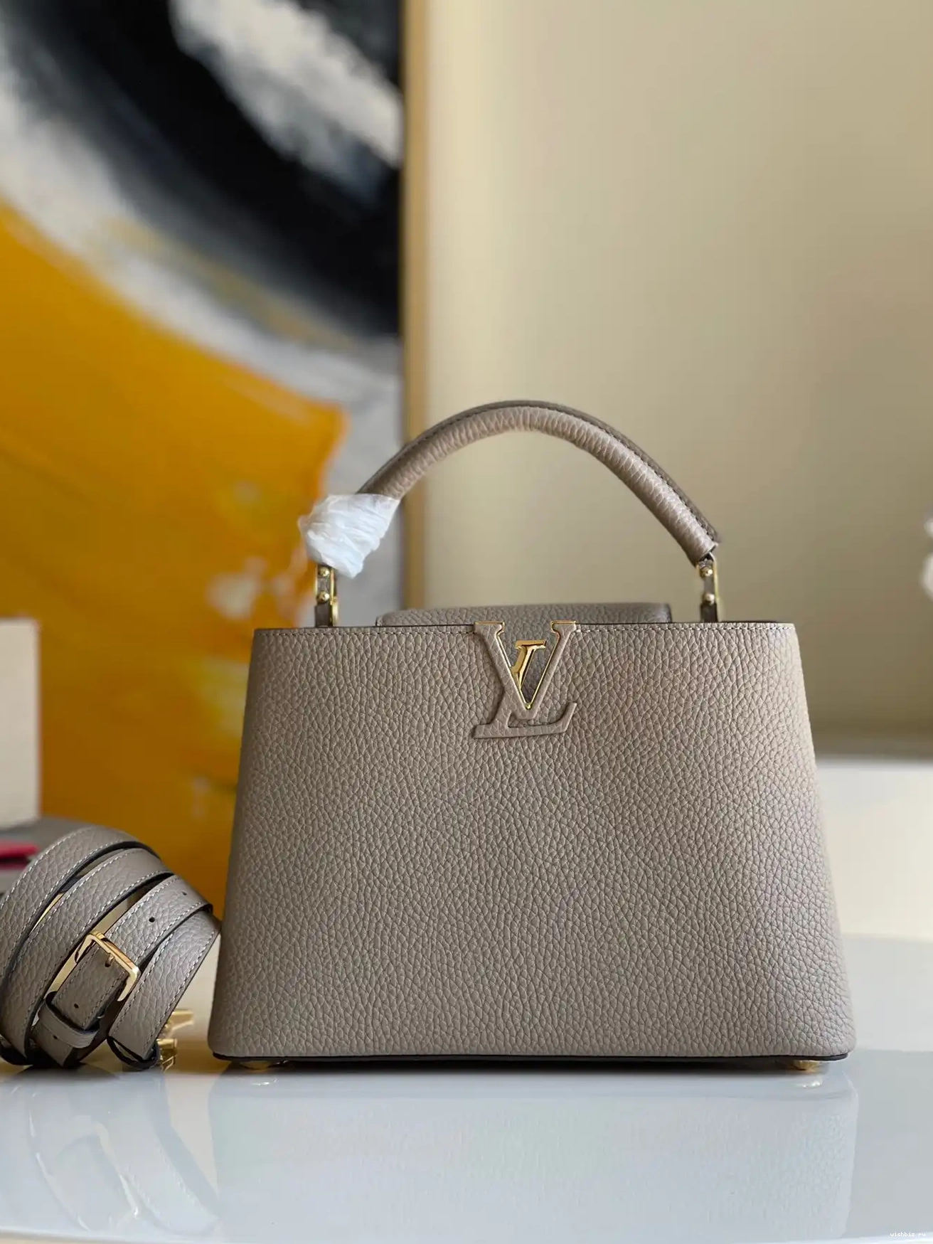 WIS CAPUCINES BB VUITTON LOUIS 0624